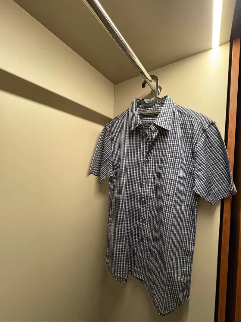 Giordano blue & white plaid shirt photo 1