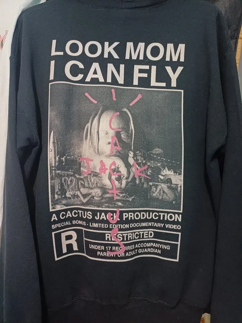 Hoodie Travis Scott "Look Mom I Can Fly".LD 120 P 71 photo 1