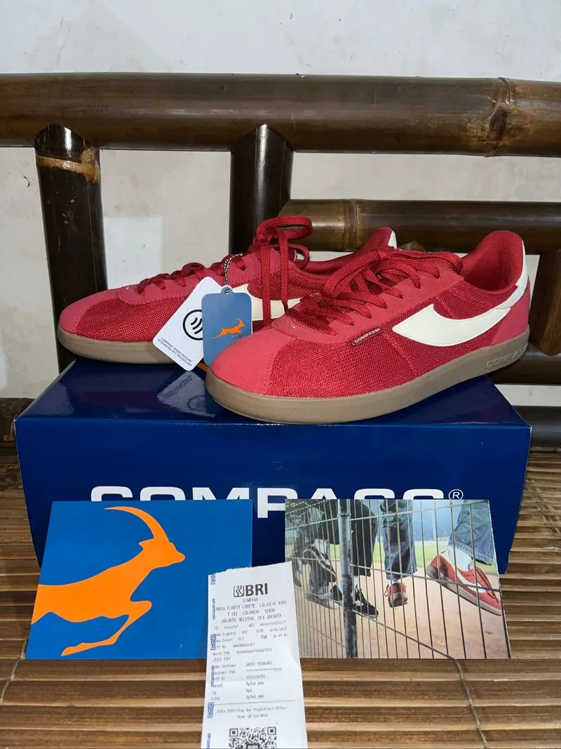 Sepatu Compass Tribune photo 1
