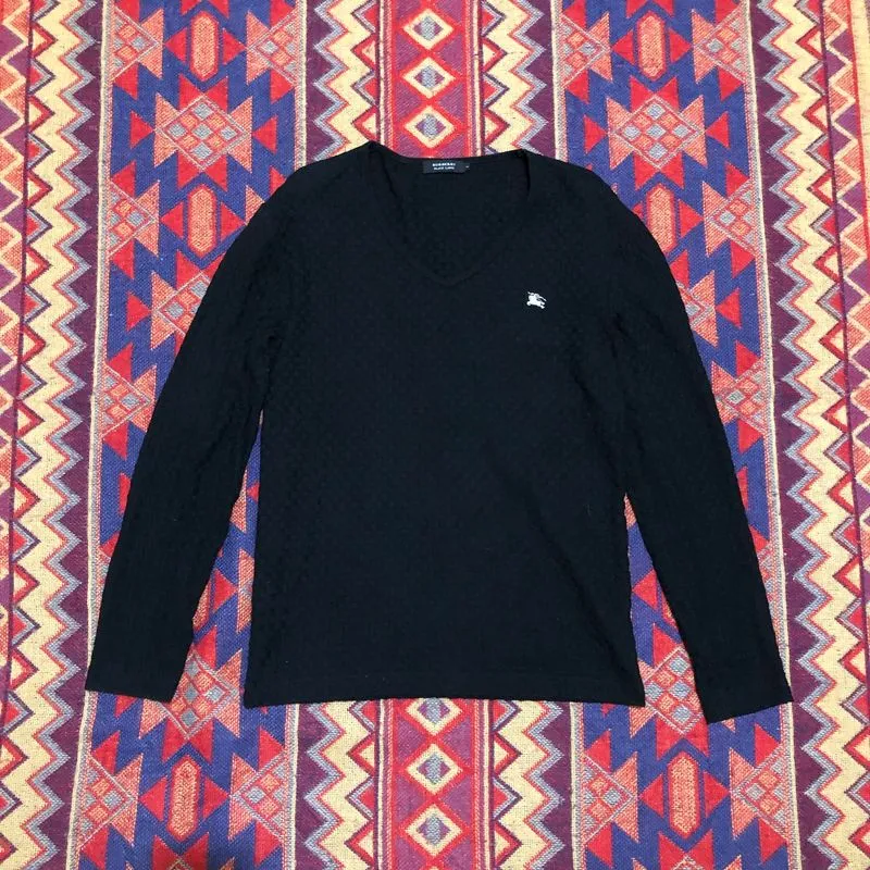 Burberry black label v neck photo 1