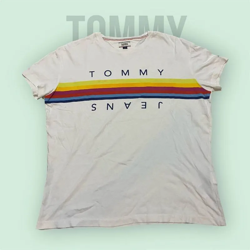preloved kaos t-shirt Tommy Hilfiger putih sz L photo 1