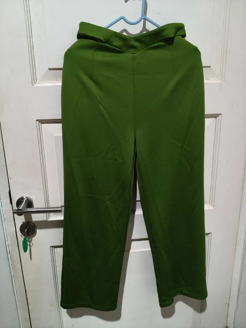 Waist Cut Out Green Pants photo 1