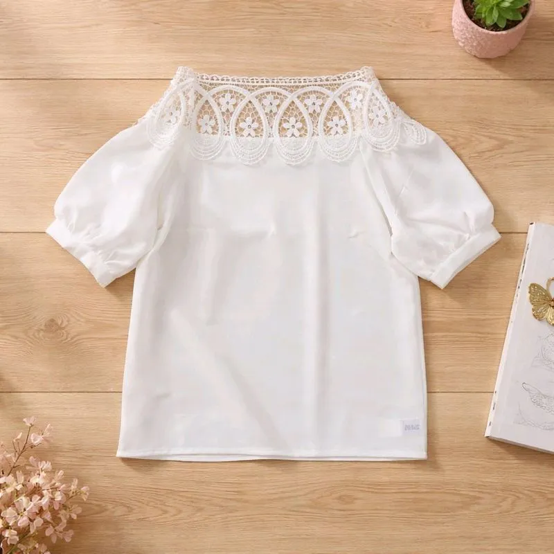 EYESCREAM WHITE LACE NECK TOP ONE SIZE / NEW NO TAG photo 1