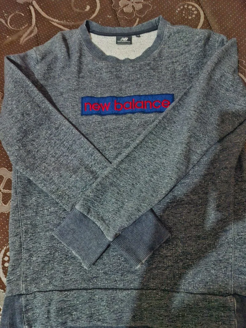 Crewneck gray NB photo 1