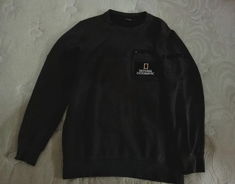 Crewneck national geograpic photo 1