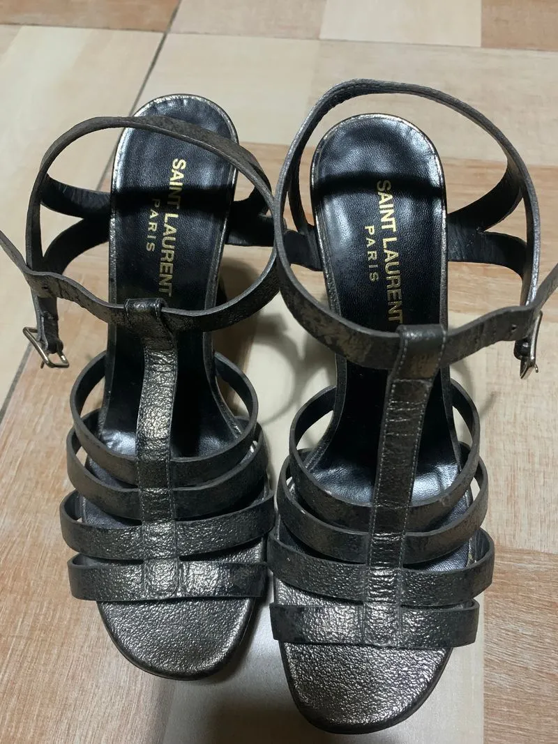 Yves Saint Laurent YSL Heels Wanita gray photo 1