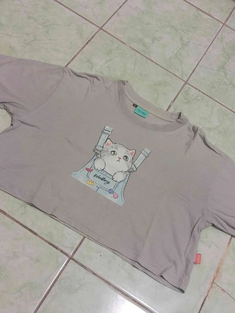 Avant Garde Crop top Wanita gray photo 1