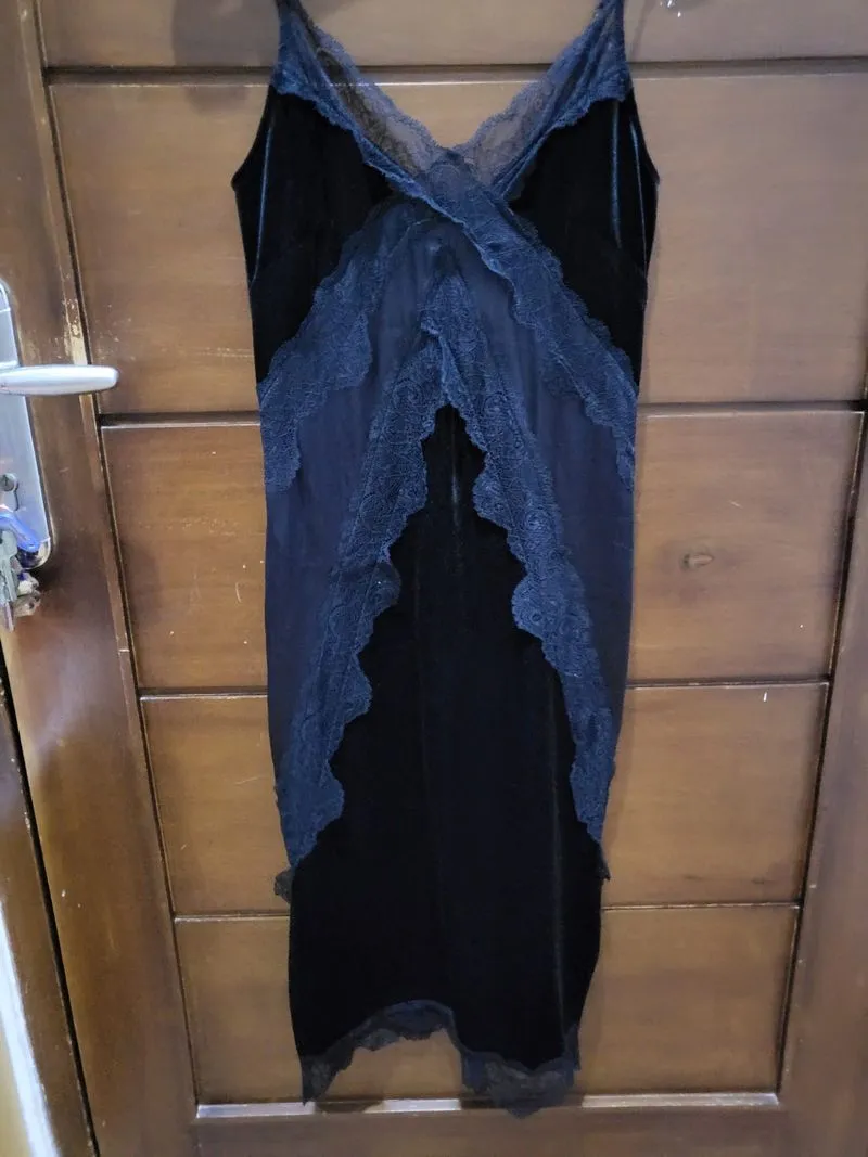 H&M velvet dress photo 1