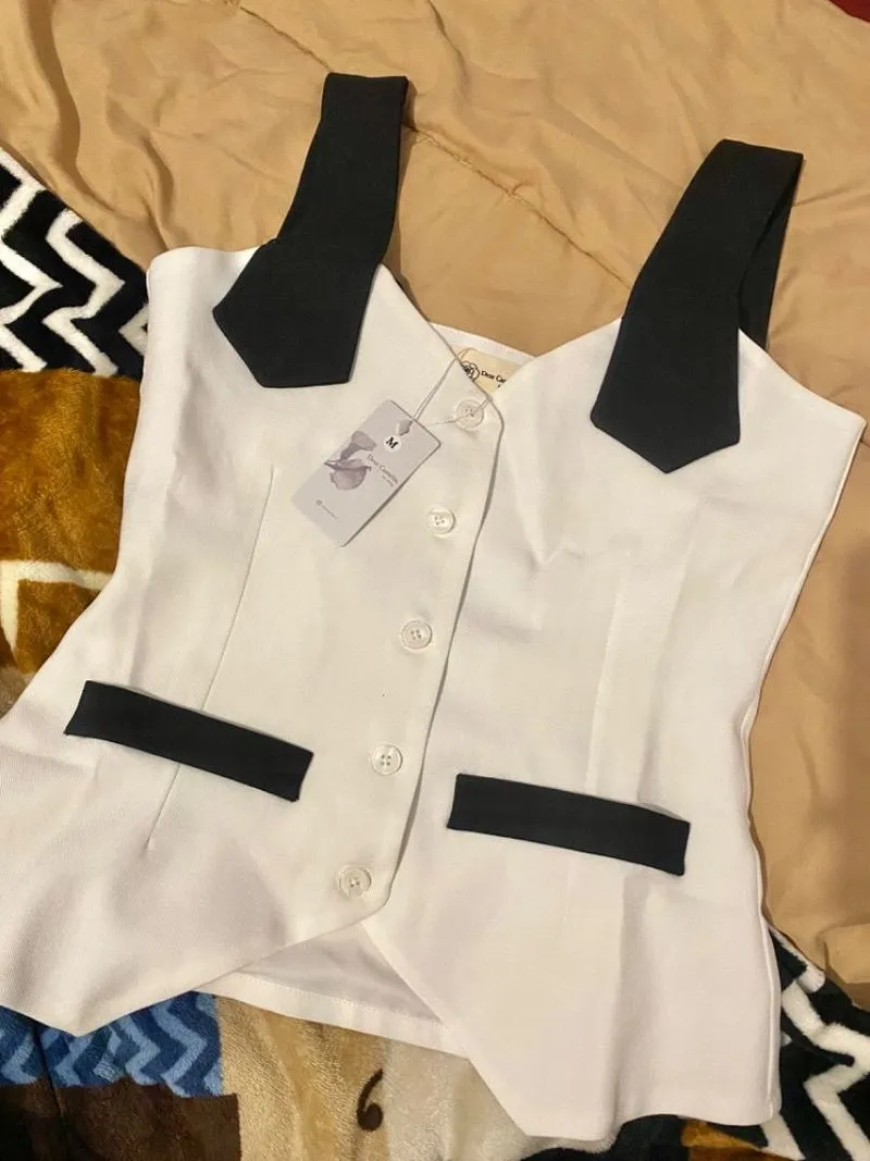 dearcamelia vest photo 1