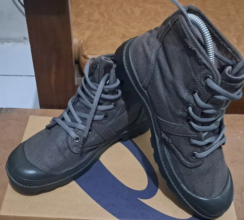Sepatu Gaul Rtro "PALADIUM" photo 1