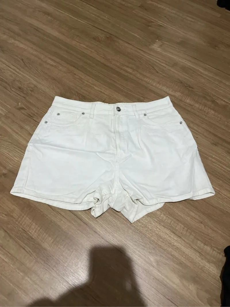 Short Pants photo 1