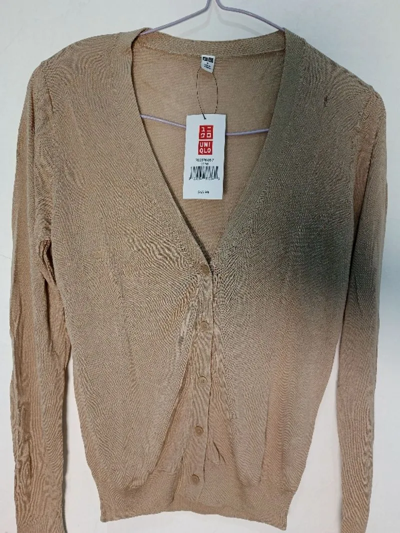 Cardigan uniqlo coklat muda photo 1