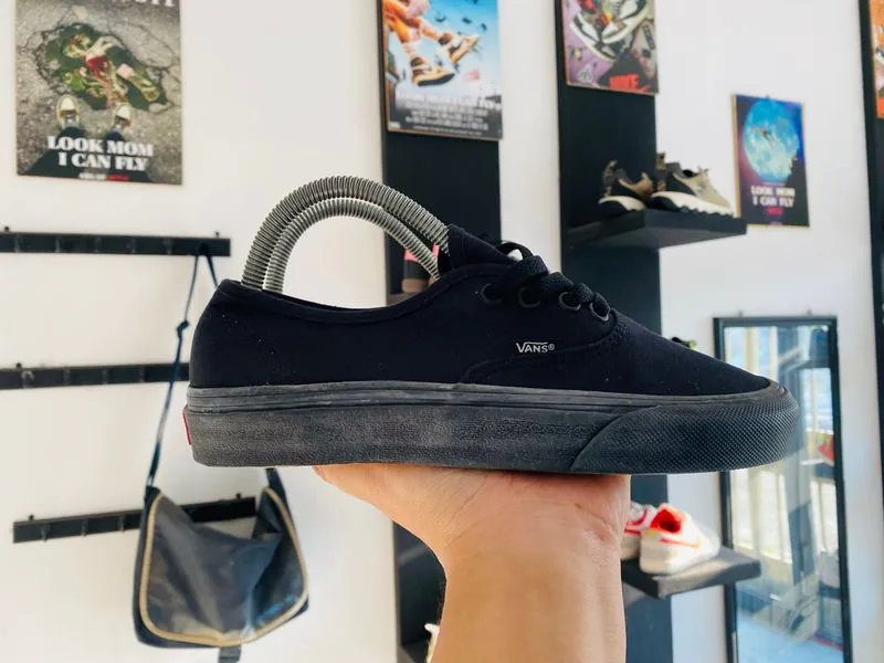 Vans photo 1
