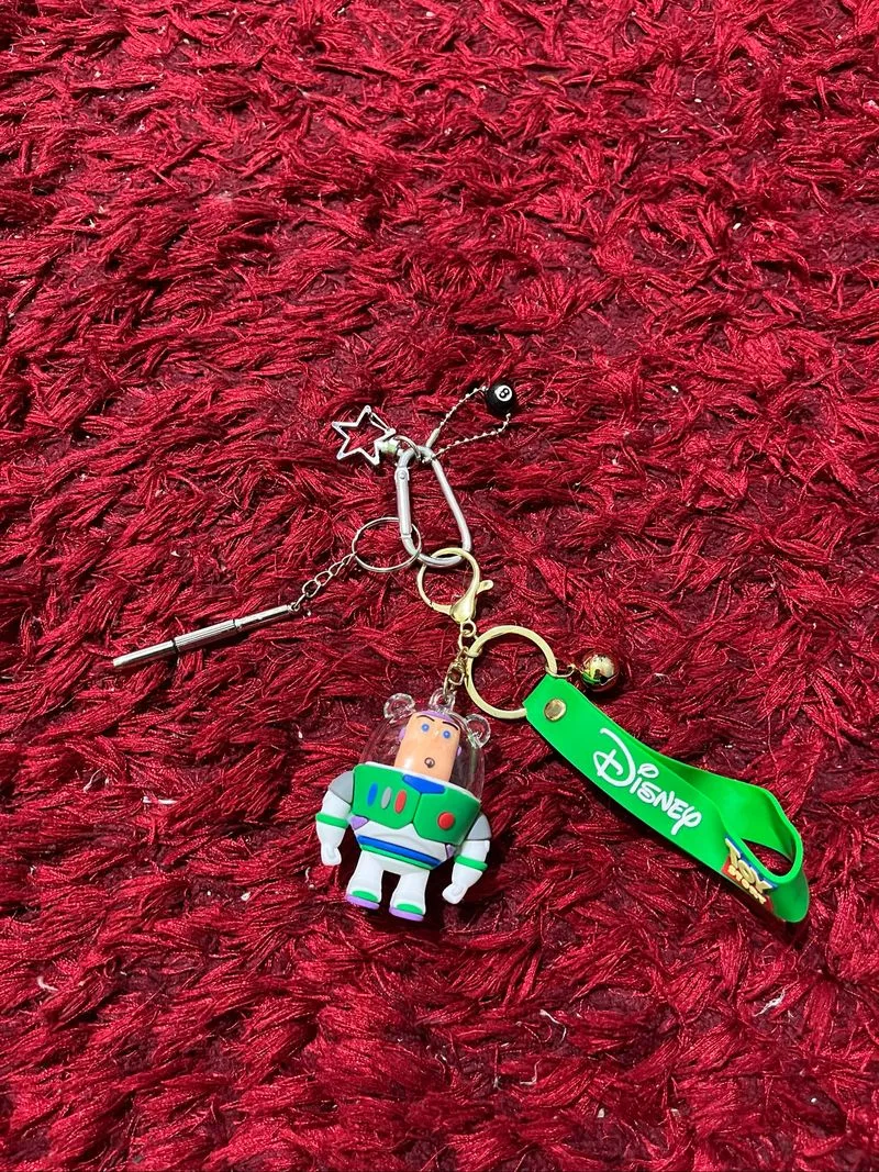 carabiner keychain buzz lightyear photo 1