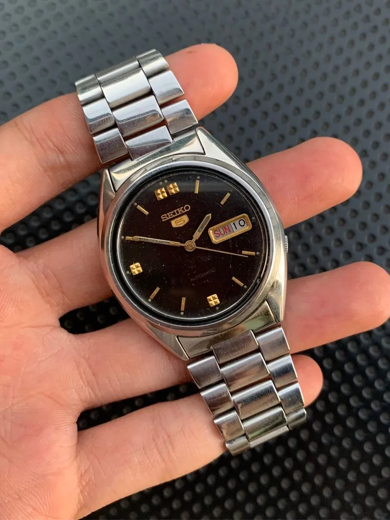 SEIKO 5 GOLD BLACK DIAL ORIGINAL photo 1
