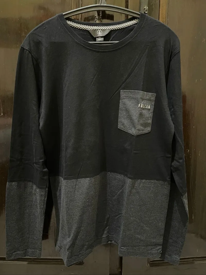volcom long sleeve photo 1