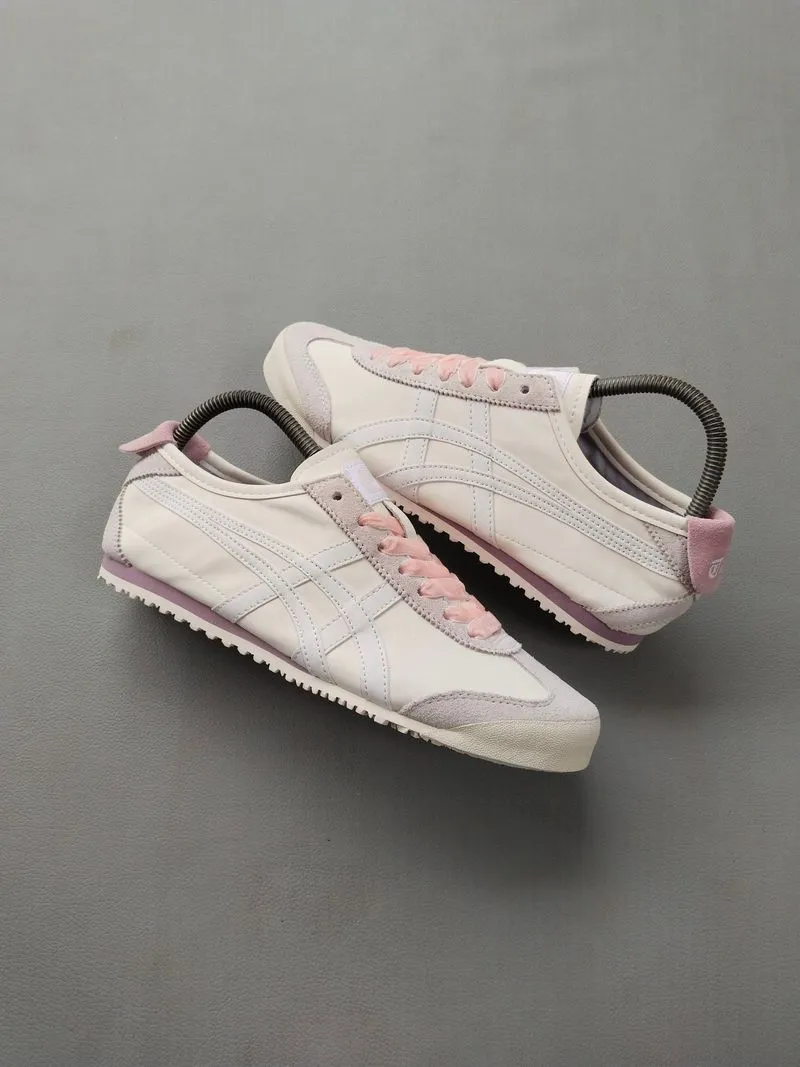 onitsuka photo 1