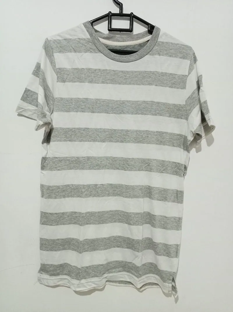 [ NETT ] Men's Stripe T-shirt photo 1