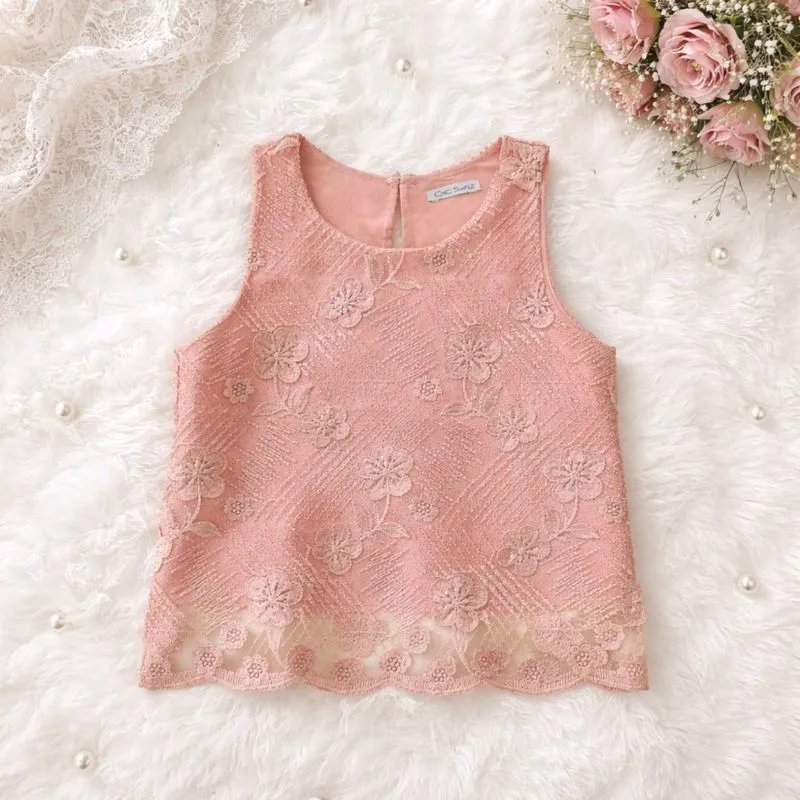 CHIC SIMPLE SOFT PINK LACE FLOWER TOP / NEW NO TAG photo 1