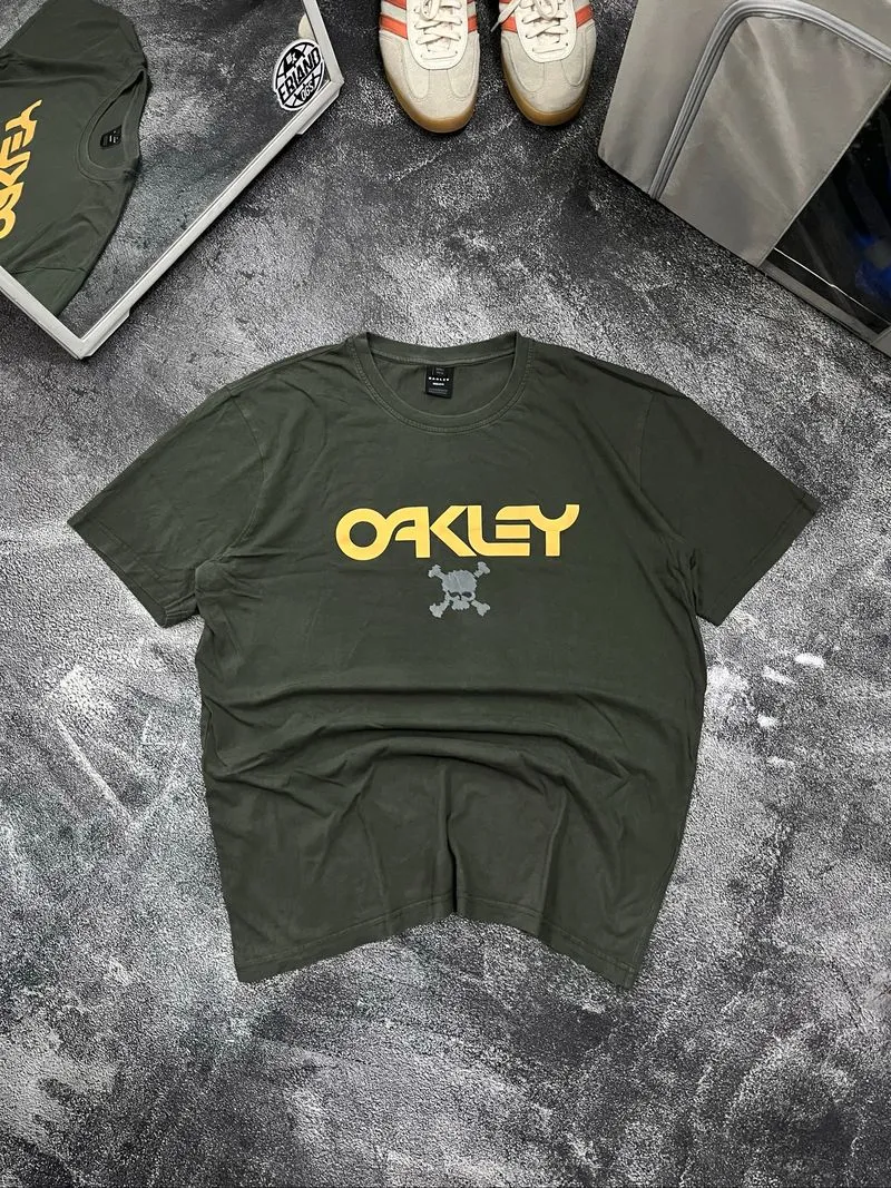 Oakley skull T-shirt photo 1