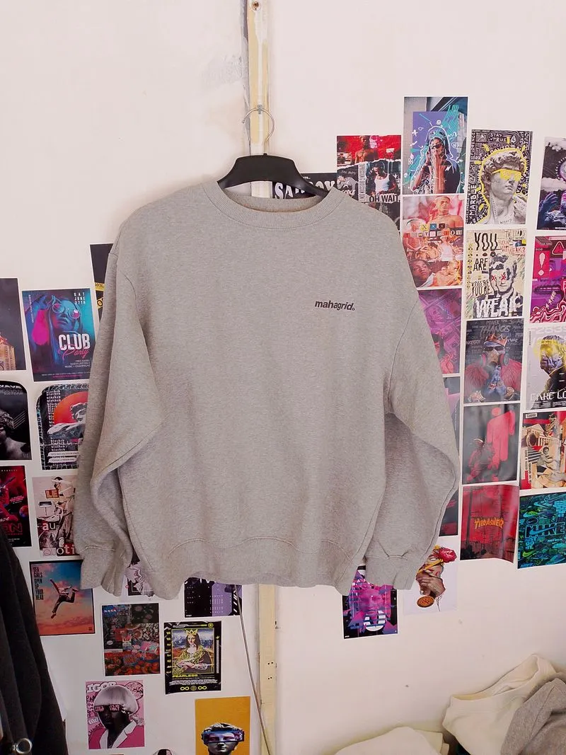Mahagrid Streetwear Minimalist Sweater Pria gray photo 1