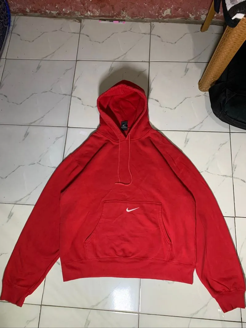 NIKE RED VINTAGE CENTER  photo 1