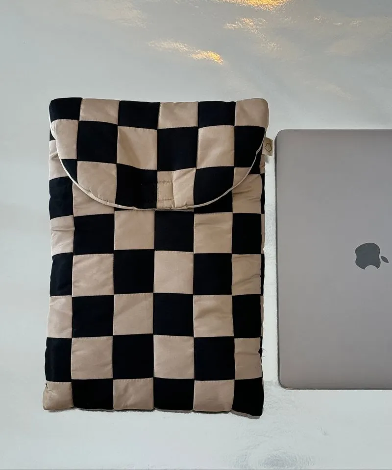 BLOTSHOP Quilted Laptop Sleeve 13” photo 1