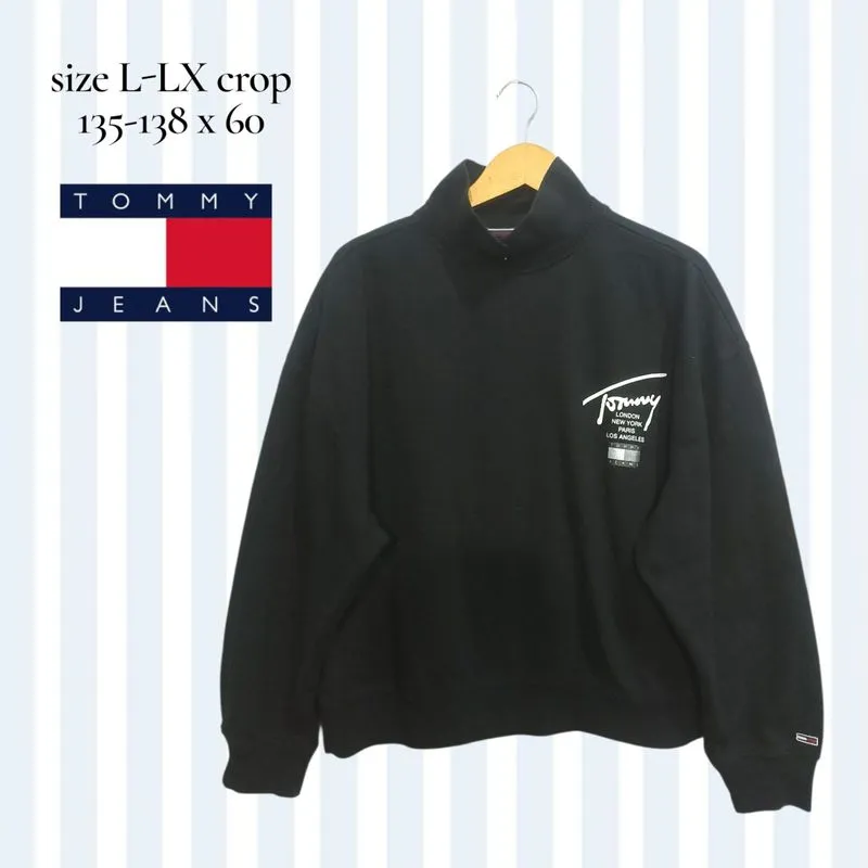 preloved crewneck sweatshirt tommy jeans hitam sz L-XL crop photo 1