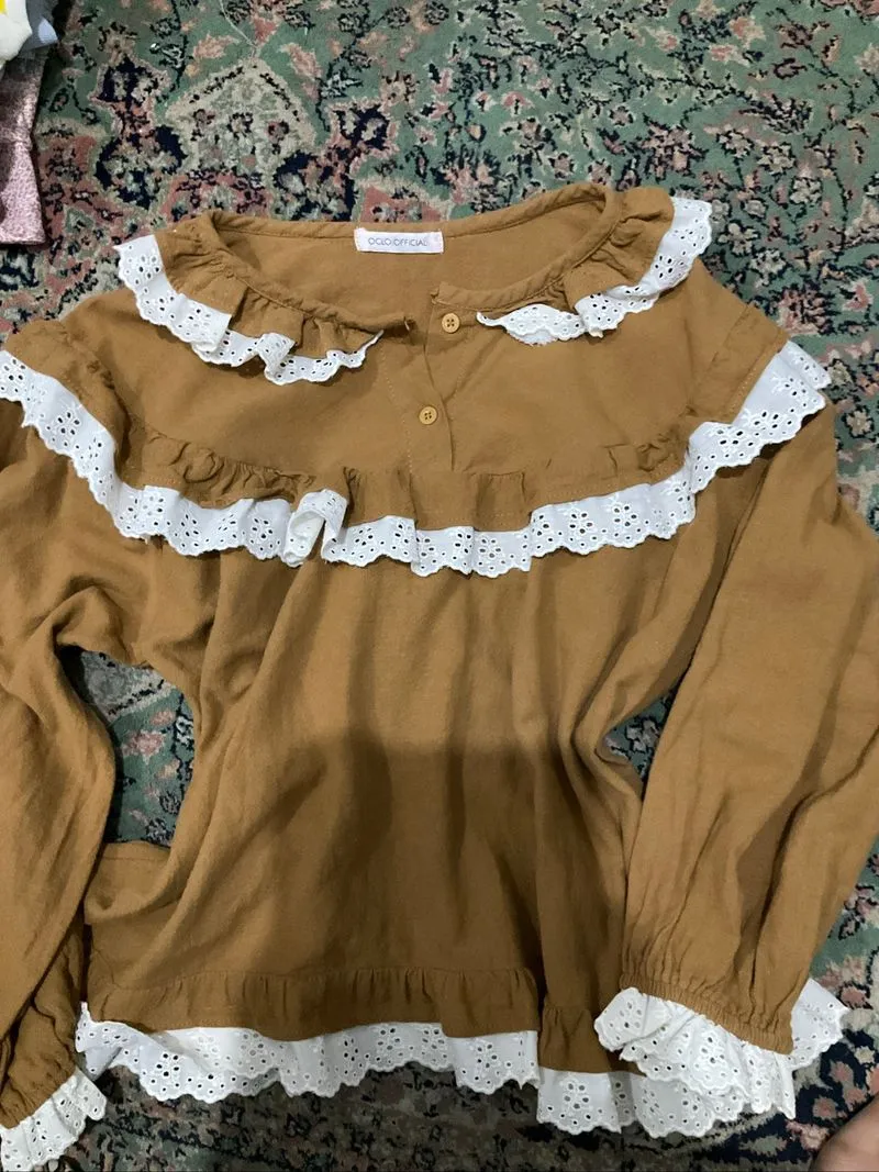 Blouse Vintage Coklat Ruffle Lace  photo 1