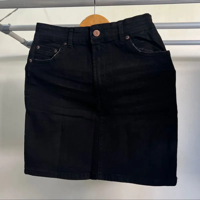 stradiv skirt photo 1