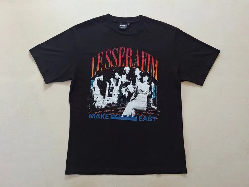 KAOS LE SSERAFIM X PEACHES ORIGINAL 100% - Preloved