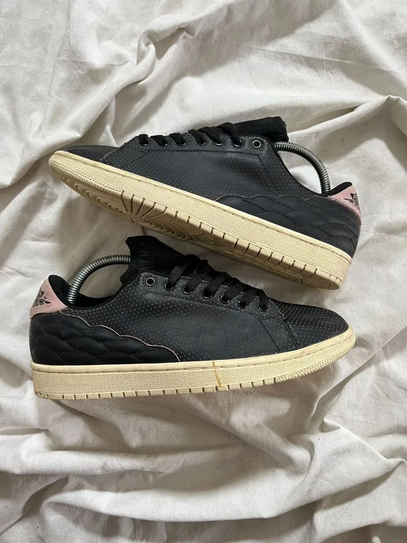 Air Jordan 1 Centre Court ‘Black Pink’
 photo 1