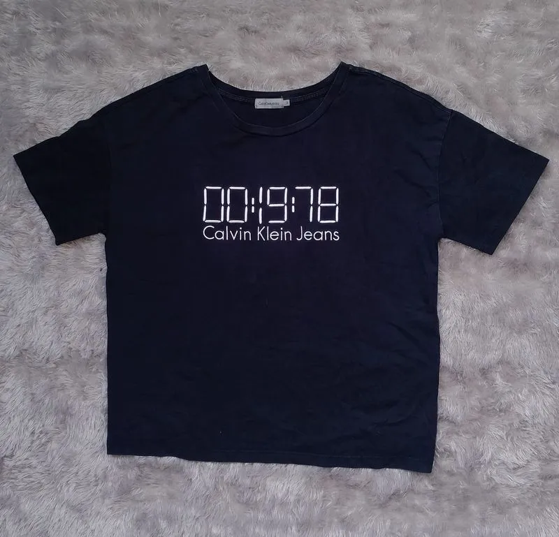 Kaos Calvin Klein Semi Croptop photo 1