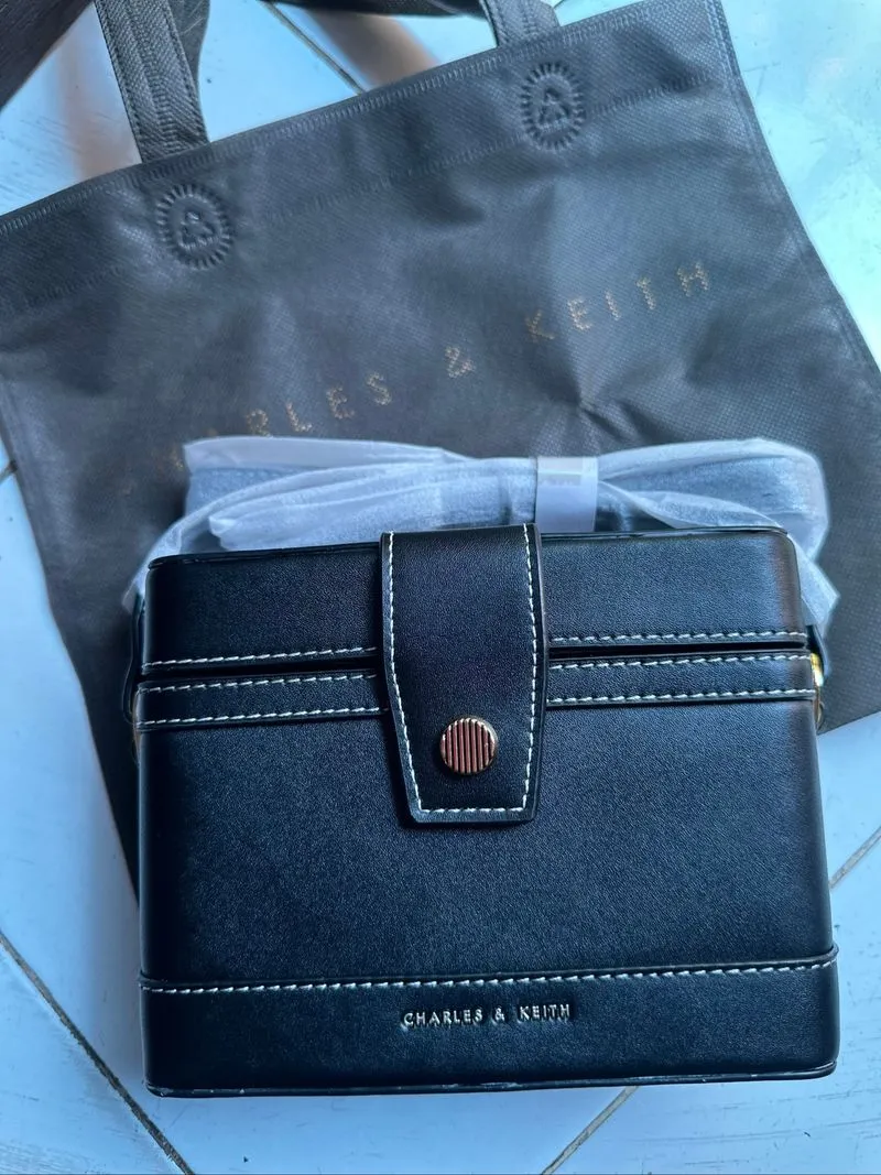 CK Charles & Keith Sling Bag Black photo 1