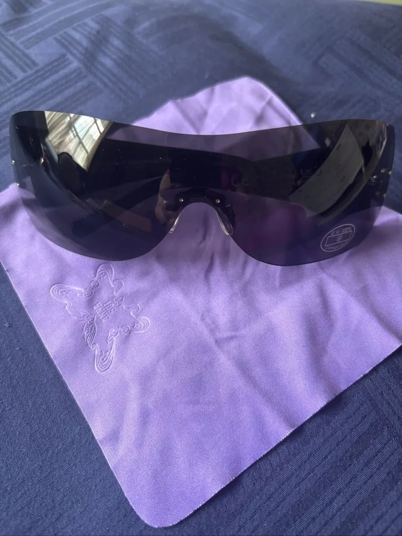 Stradivarius Sunglassess UV 100% photo 1