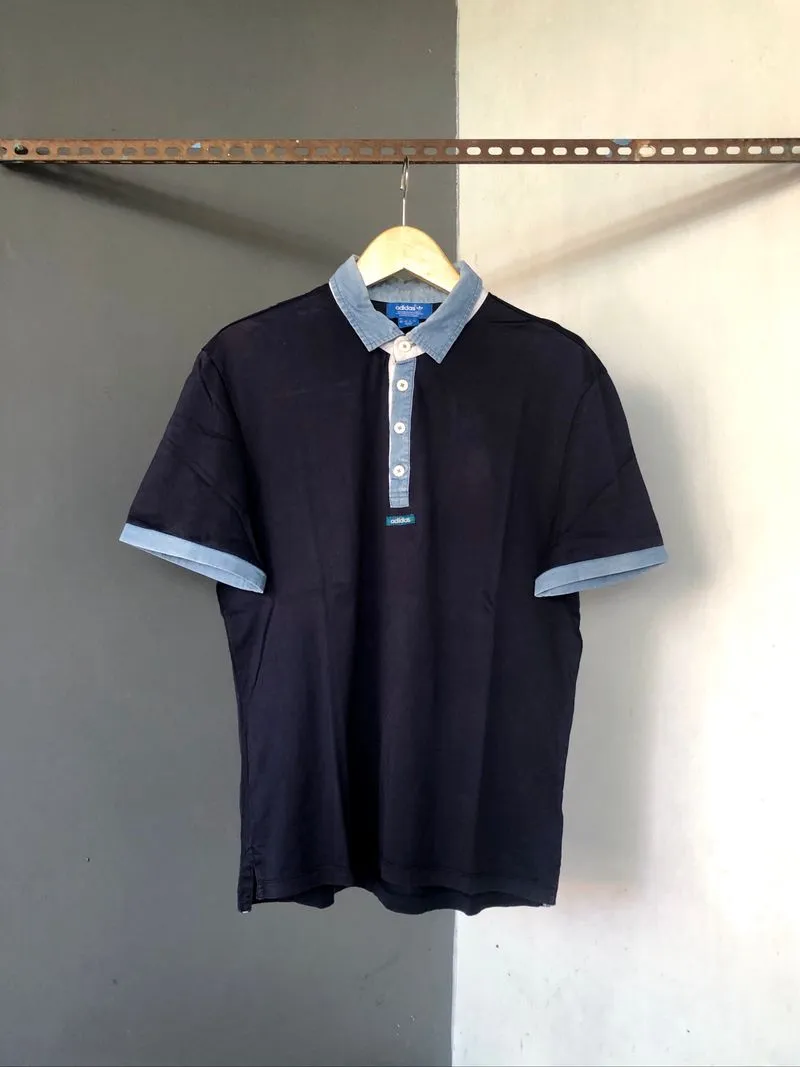 Adidas Simple Logo Casual Shirt photo 1