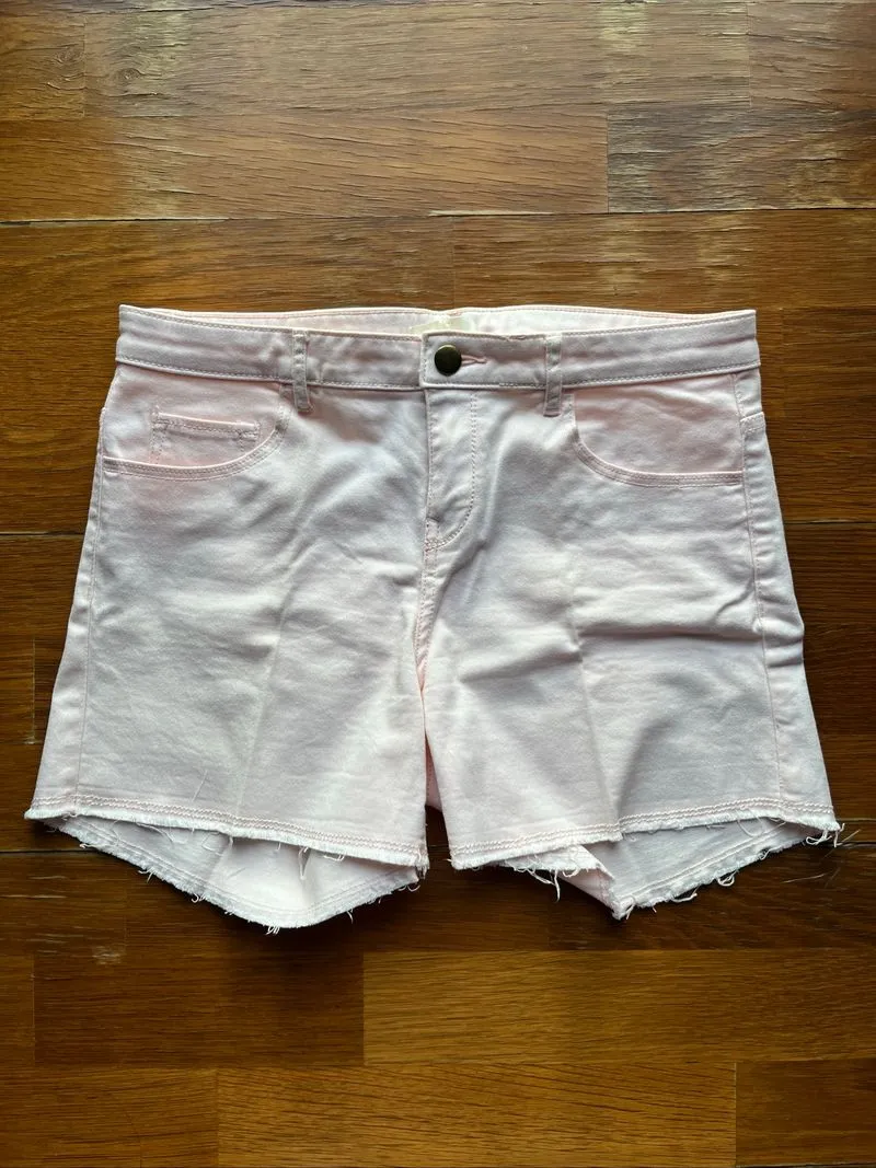 H&M baby pink shorts photo 1