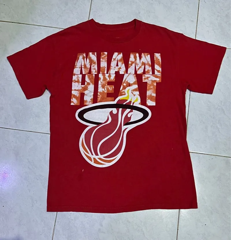 Kaos NBA Miami Heat Hardwood Classics Official Merch photo 1