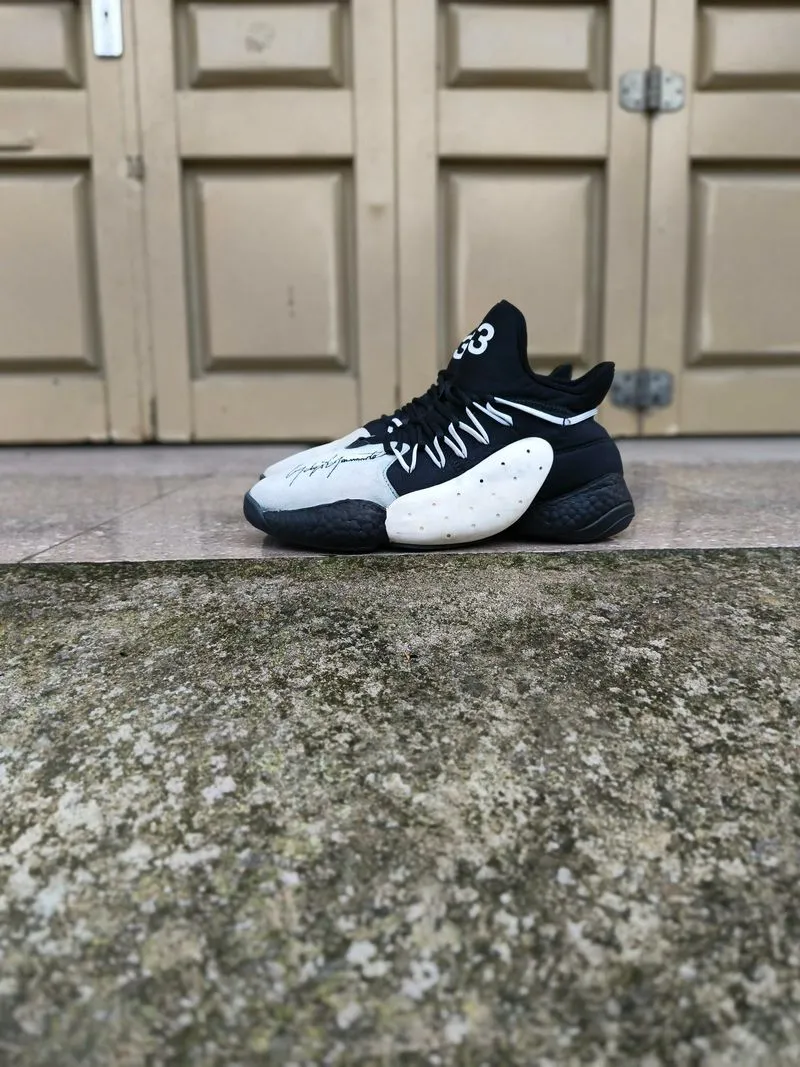 Y3 X James Harden Shos photo 1