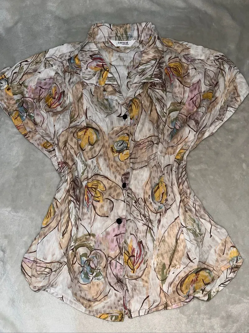 Summer Short-Sleeved Blouse photo 1