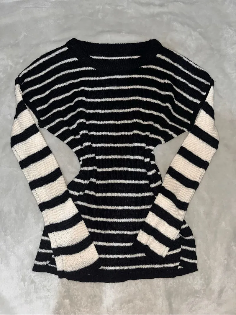 Black n White Striped Knit Sweater Emo photo 1