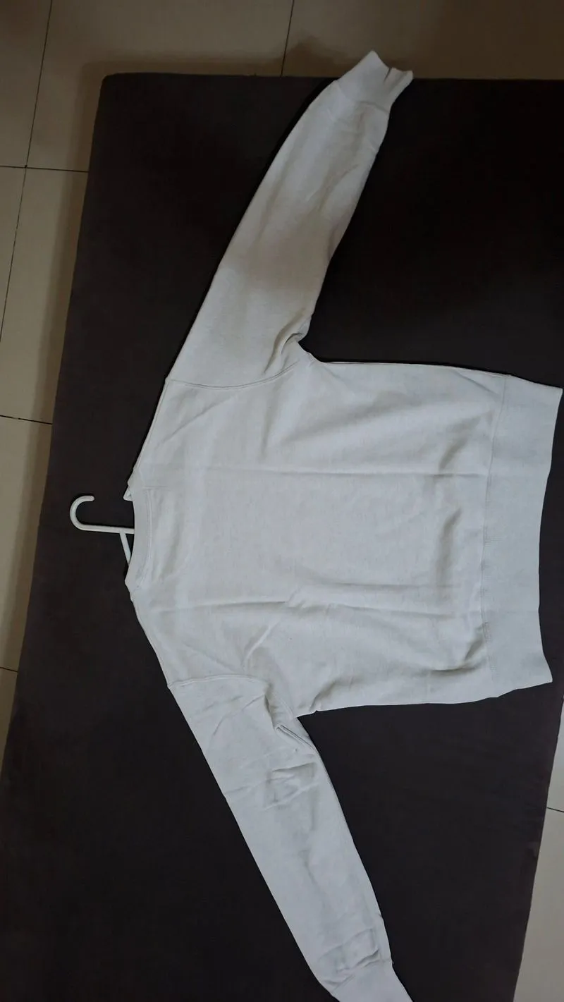 Uniqlo Sweater photo 1