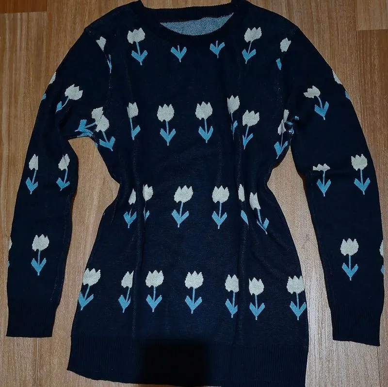 Hitam/Black Tulip Floral Pattern Knitwear/Sweatshirt  photo 1