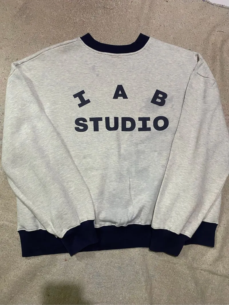 Crewneck IAB Studio – Size L photo 1