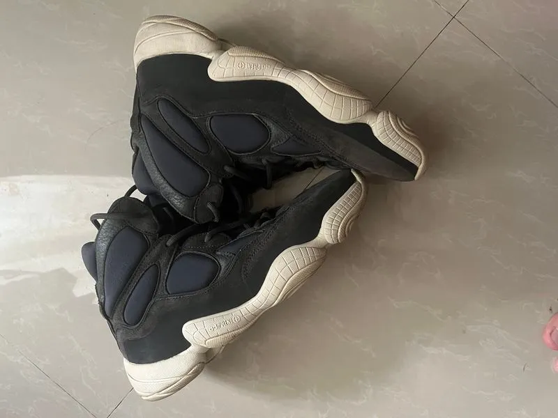 Yeezy photo 1