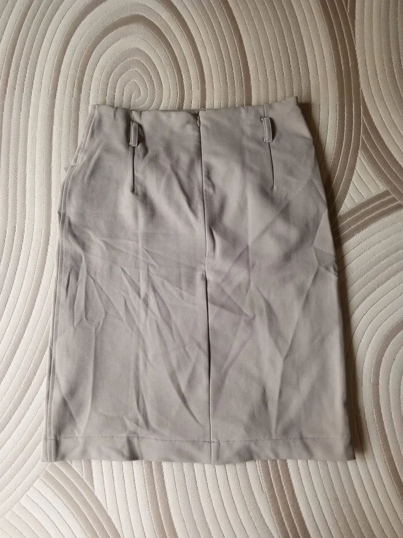 Gray Skirt / Rok Abu Abu Wanita photo 1