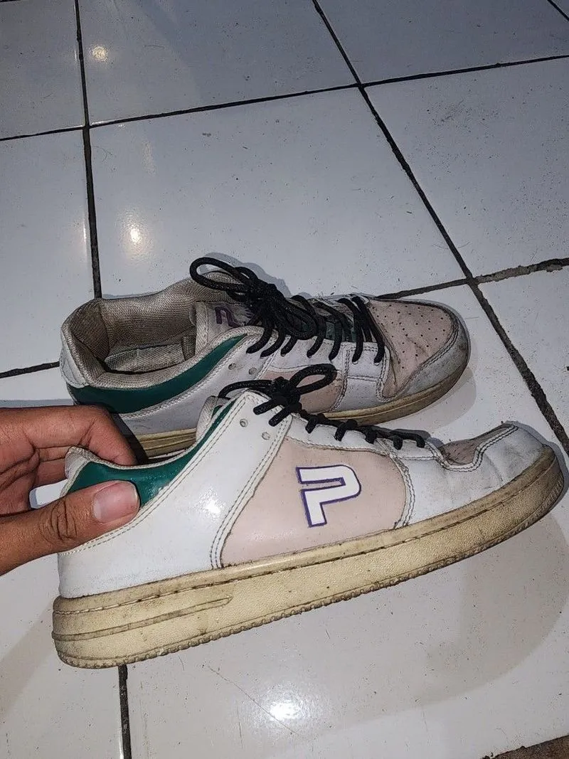 Sepatu Putih Paulmay Preloved minus sedikit kotor photo 1