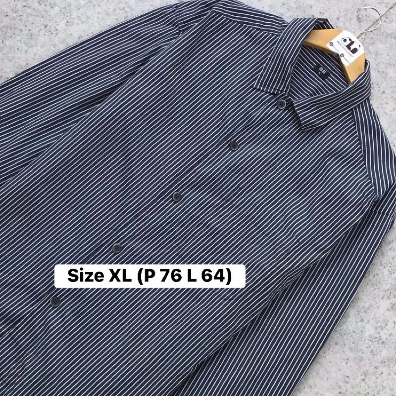 Kemeja Luaran Salur Uniqlo photo 1