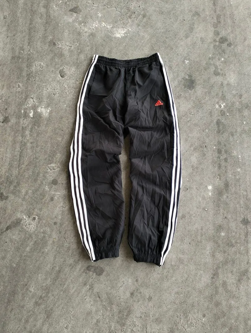 TRACKPANTS ADIDAS SIZE 28-30 photo 1