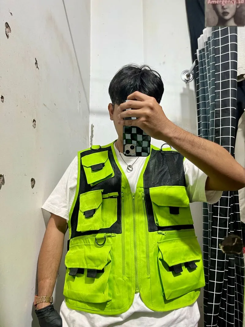 Japanese brand Streetwear Casual Vest Pria green black photo 1